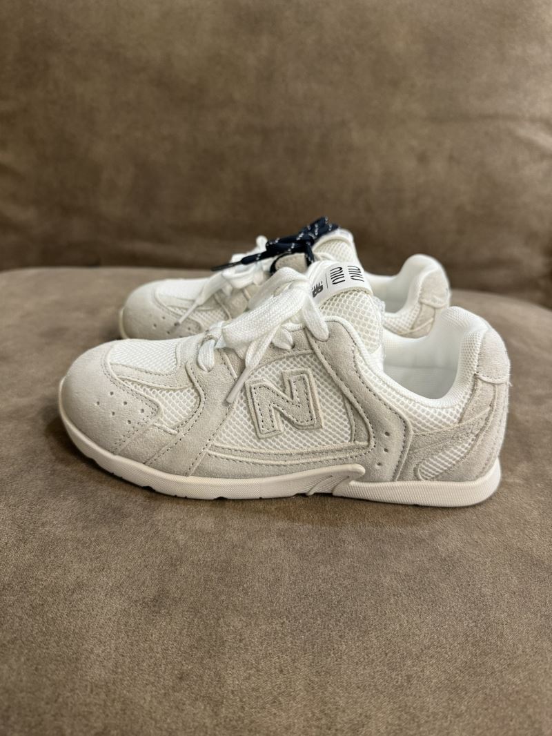 NEW BALANCE SHOES